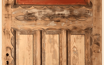 Herausarbeiten der alten Türen